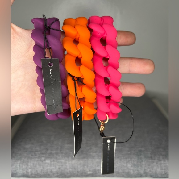 NEW Marc By Marc Jacob’s Rubber Katie Bracelet NWT - Picture 5 of 5